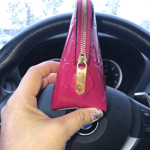 🎀FINAL PRICE🎀LV VERNIS COSMETIC POUCHETTE🎀 - Picture 4 of 8